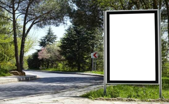 Tablice i szyldy reklamowe – rola wizualnej komunikacji w promocji marki