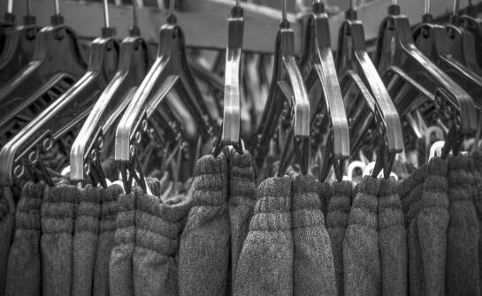 Baty ujeżdżeniowe w praktyce – znaczenie, zastosowanie i budowa akcesorium