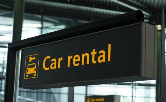 Wynajem samochodu krok po kroku – najważniejsze informacje i porady