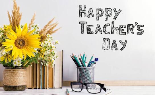 Inspiracje na upominki z okazji Dnia Nauczyciela – pomysły i trendy