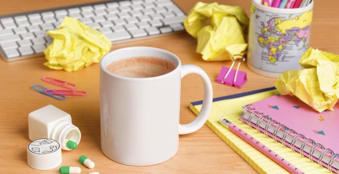Najciekawsze motywy kubków na Dzień Nauczyciela – inspiracje i pomysły