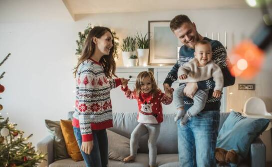 Najciekawsze motywy na koszulkach świątecznych – trendy i inspiracje