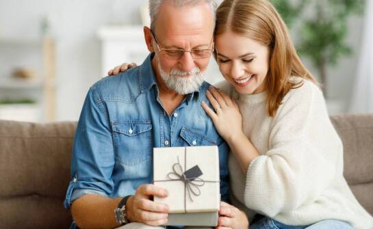 Inspiracje na nietuzinkowy upominek z okazji Dnia Dziadka – sprawdzone pomysły