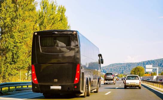 Transport ponadgabarytowy – najważniejsze informacje i praktyczne wskazówki