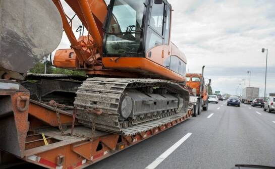 Bezpieczne i skuteczne sposoby przewożenia maszyn budowlanych na drogach