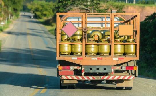 Transport drogowy ponadgabarytowy – zasady, proces i najważniejsze wymagania