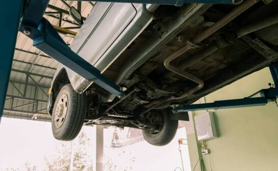 Najczęstsze objawy uszkodzonego zawieszenia i sposoby rozpoznania problemu