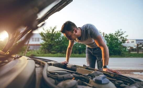 Czym zajmuje się mechanika samochodowa i jakie usługi oferuje kierowcom