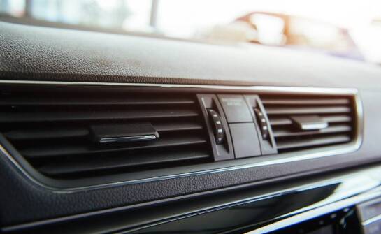 Objawy niesprawnej klimatyzacji w aucie i skuteczne metody naprawy