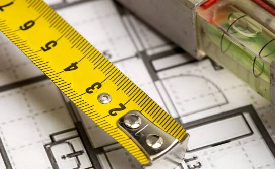 Jak wygląda praca w geodezji – najczęstsze zlecenia i zastosowania pomiarów