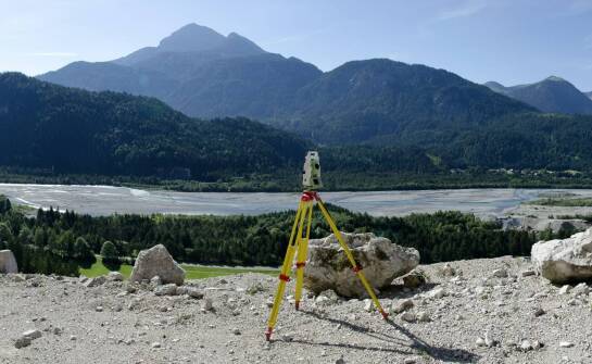 Usługi geodezyjne w praktyce – zastosowania i znaczenie pomiarów terenu