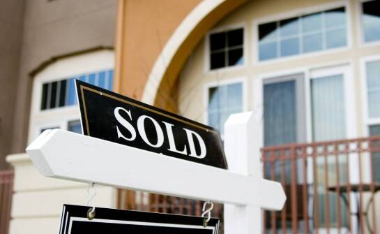 Jak przebiegają licytacje komornicze i na co zwrócić uwagę przed udziałem