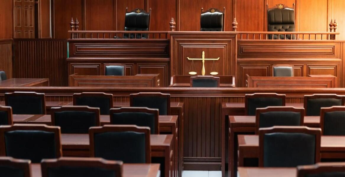 Najważniejsze informacje o pracy komorników sądowych – fakty i mity