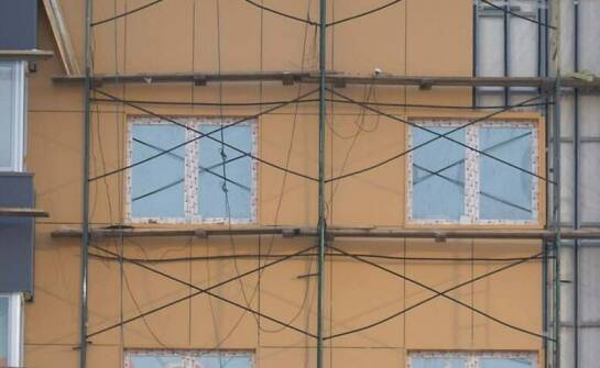 Wynajem rusztowań – jak zaplanować efektywną organizację prac na wysokości