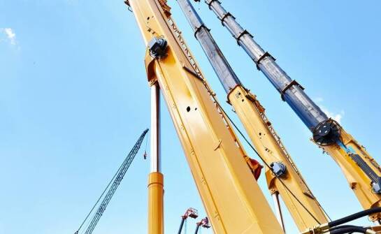 Najważniejsze zastosowania wind budowlanych w pracach konstrukcyjnych i remontach