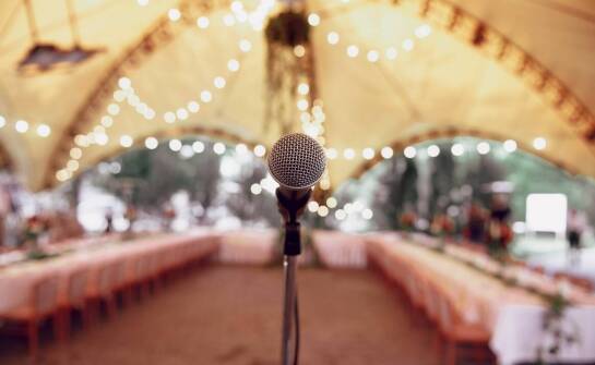 Jakie atrakcje zapewnia zespół muzyczny podczas wesela – inspiracje i pomysły