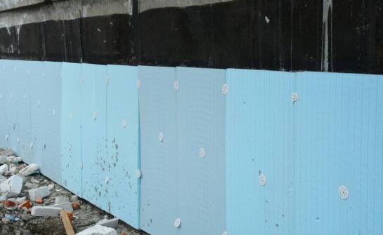 Panele ogrodzeniowe betonowe – właściwości, możliwości i popularne zastosowania