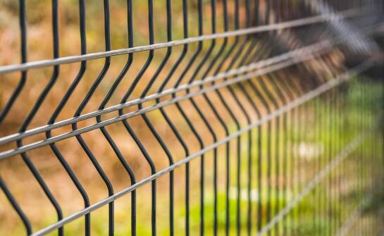 Przęsła ogrodzeniowe – jakie materiały wybrać i na co zwrócić uwagę?