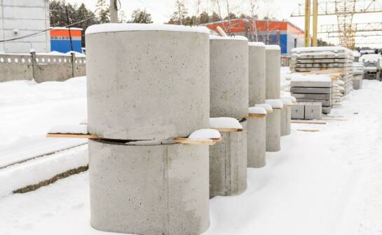 Słupki betonowe – jakie czynniki wpływają na koszt i wybór rozwiązania