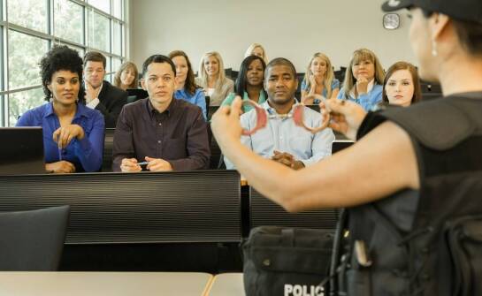 Zawody medyczne z perspektywami – kierunki kształcenia i szanse na rynku