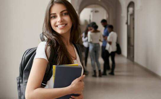 Najważniejsze informacje o nauce w szkole policealnej i szansach na rynku pracy