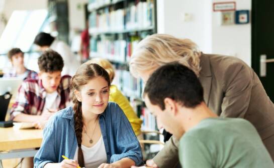 Jakie możliwości oferuje nauka w WZSP? Kierunki i przyszłość absolwentów