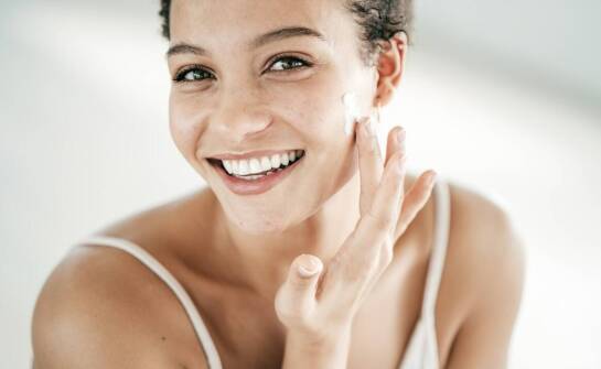 Kolagen naturalny do twarzy – jak wybrać i stosować w codziennej pielęgnacji