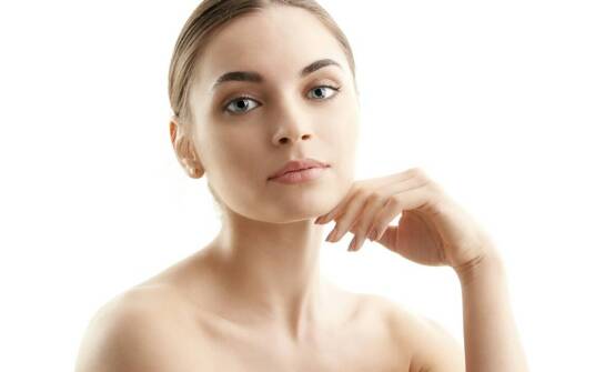 Sposoby na młodszy wygląd – przegląd popularnych metod odmładzania
