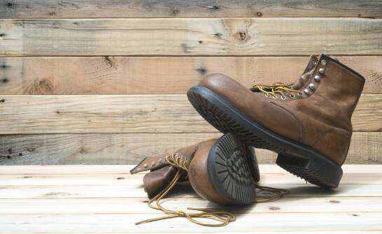 Trzewiki męskie robocze – najważniejsze cechy i zastosowanie w pracy