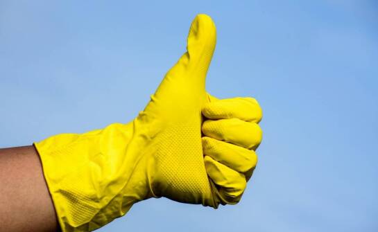 Kiedy warto stosować rękawice antyprzecięciowe i jakie zadania ułatwiają