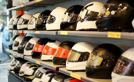 Zasady użytkowania i pielęgnacji kasków ochronnych w środowisku pracy