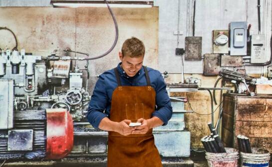 Najważniejsze cechy skórzanego fartucha do spawania – trwałość i bezpieczeństwo