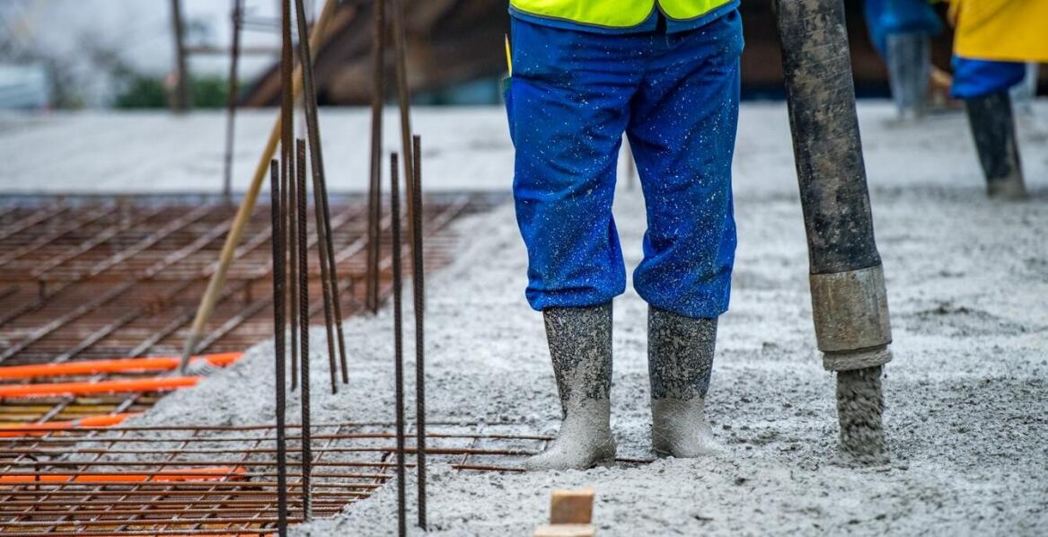 Ocieplane obuwie do pracy – materiały, funkcje i komfort użytkowania