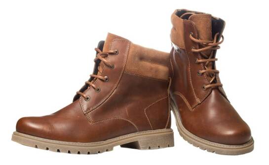 Ciepłe buty robocze dla kobiet – jakie rozwiązania sprawdzają się zimą?