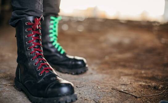 Przewiewność i wygoda – jakie rozwiązania stosowane są w butach do pracy