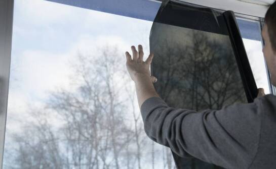 Kiedy niezbędna jest wymiana szyb samochodowych?