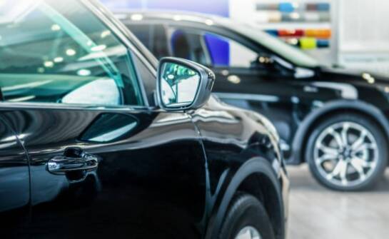 Najważniejsze kryteria wyboru szyb samochodowych oraz opcji zakupu online