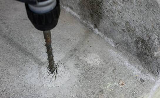 Wylewka betonowa – etapy wykonania, zastosowania i kluczowe wskazówki