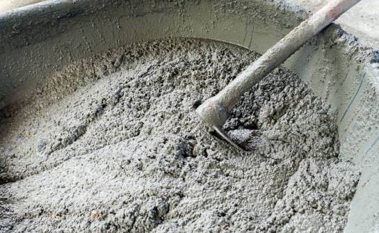 Zaprawa cementowa – zastosowania, rodzaje i kluczowe właściwości produktu