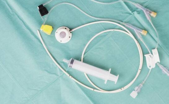 Akcesoria do tlenoterapii – co warto wiedzieć przed wyborem sprzętu?