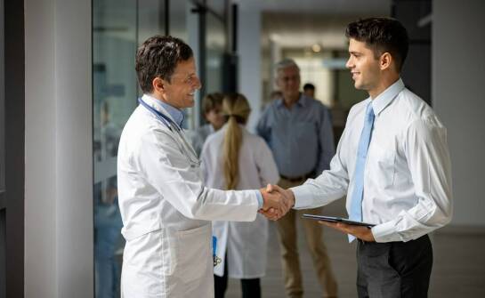 Sprzęt medyczny i artykuły do opieki — co oferują hurtownie medyczne?