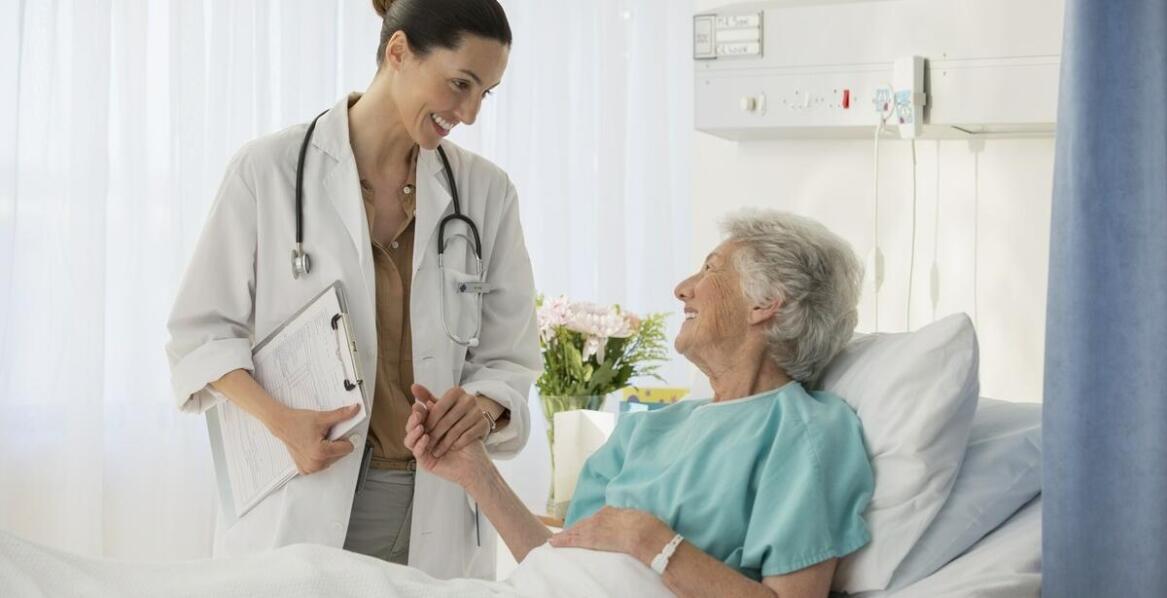 Opieka długoterminowa – najważniejsze aspekty i codzienne wyzwania