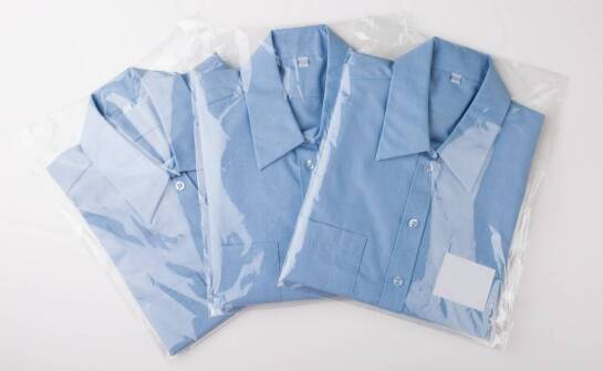 Kolorowe bluzy medyczne damskie – jak wybrać idealny fason i materiał