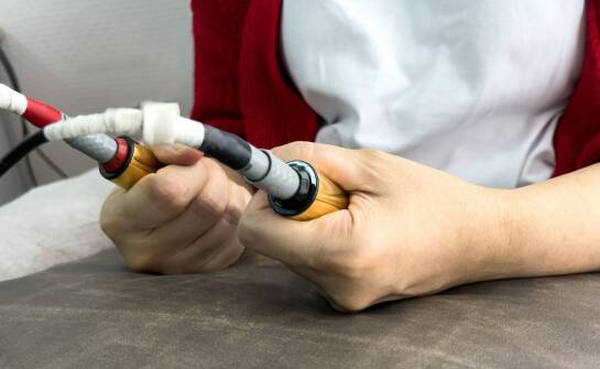 Inhalator pneumatyczno tłokowy – kiedy warto stosować i na co zwrócić uwagę