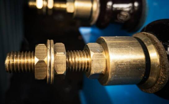 Kompresy włókninowe – zastosowanie, właściwości i najważniejsze informacje