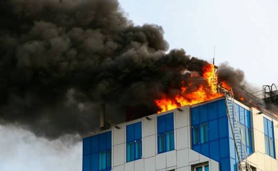 Ocena stanu budynku po pożarze – kluczowe informacje i procedury