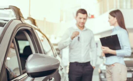 Najczęstsze powody sprzedaży auta do skupu oraz typowe procedury transakcji