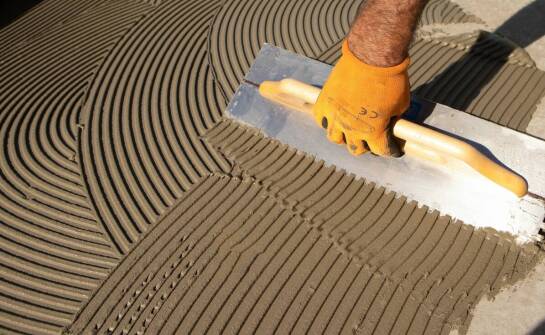 Jak działa geowłóknina drenażowa separacyjna i kiedy warto ją stosować?