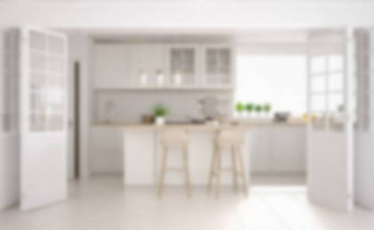 Kuchnie na zamówienie – praktyczne rozwiązania i modne style aranżacji