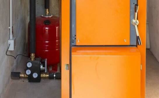 Piec gazowy z wbudowanym zasobnikiem – działanie, zalety i zastosowanie